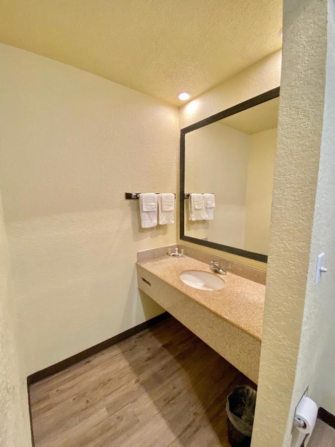 Travelers Inn Elizabeth City Εξωτερικό φωτογραφία