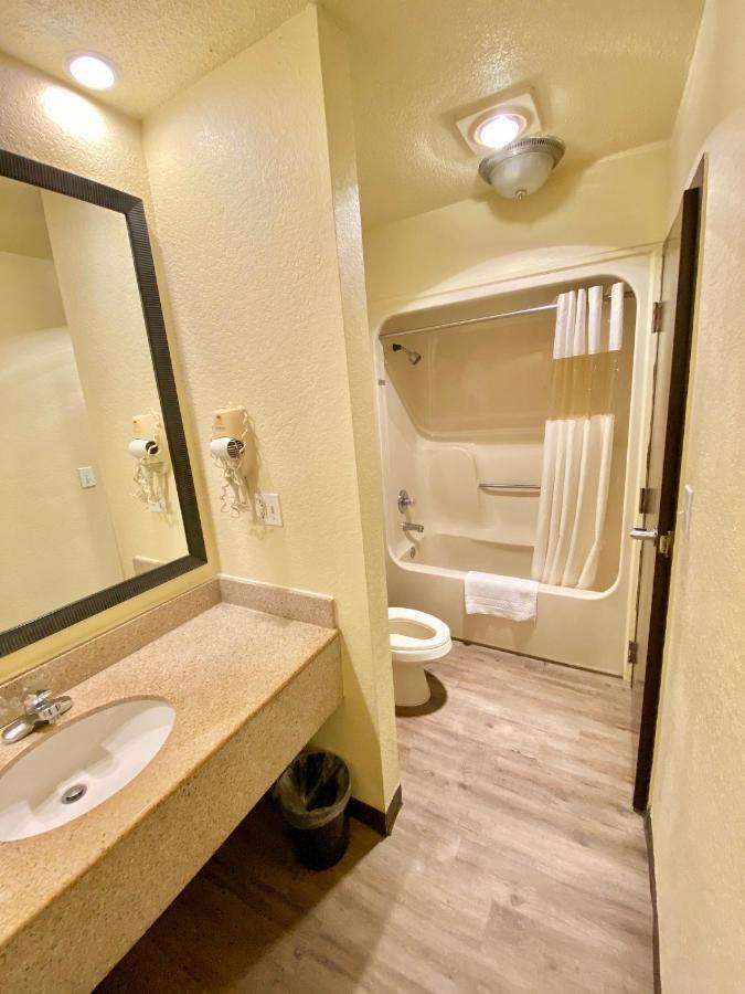 Travelers Inn Elizabeth City Εξωτερικό φωτογραφία
