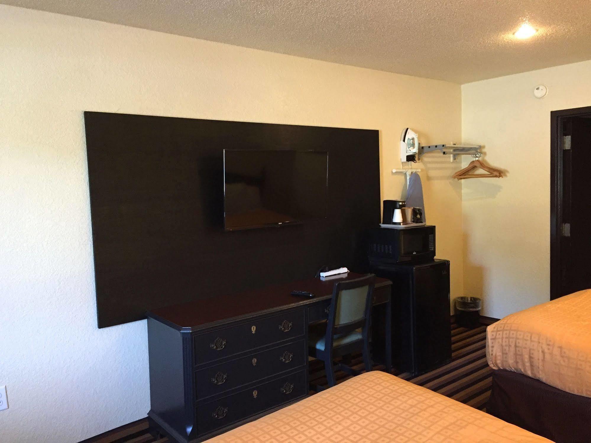 Travelers Inn Elizabeth City Εξωτερικό φωτογραφία