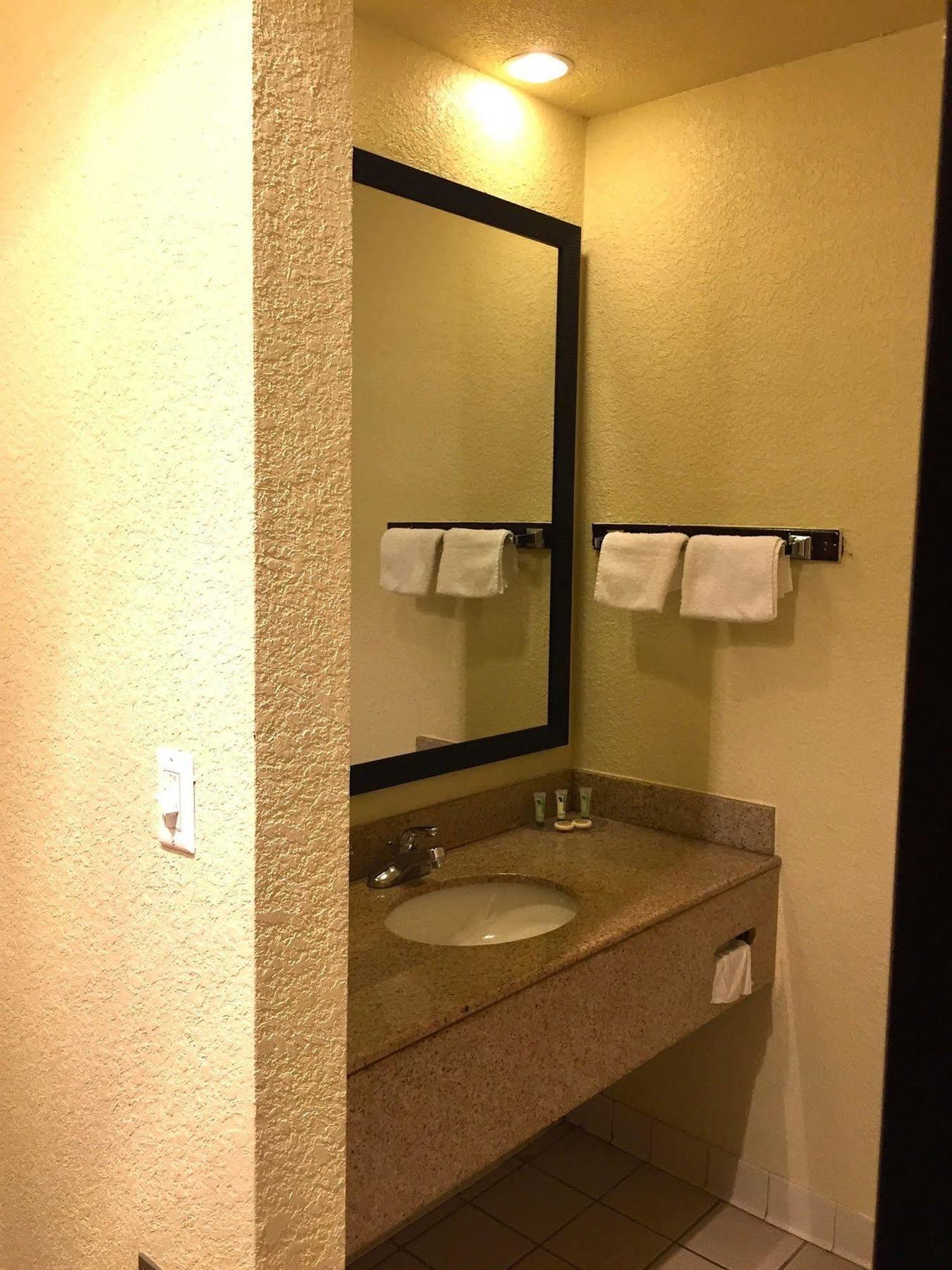 Travelers Inn Elizabeth City Εξωτερικό φωτογραφία